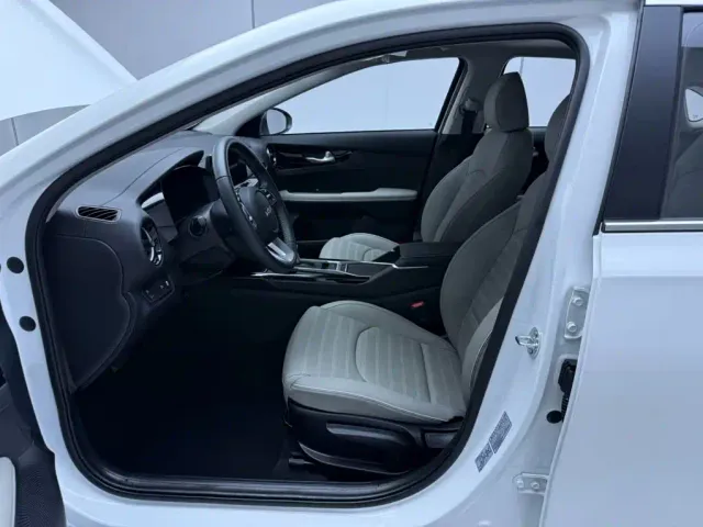 Kia K3 — Фото автомобиля 16