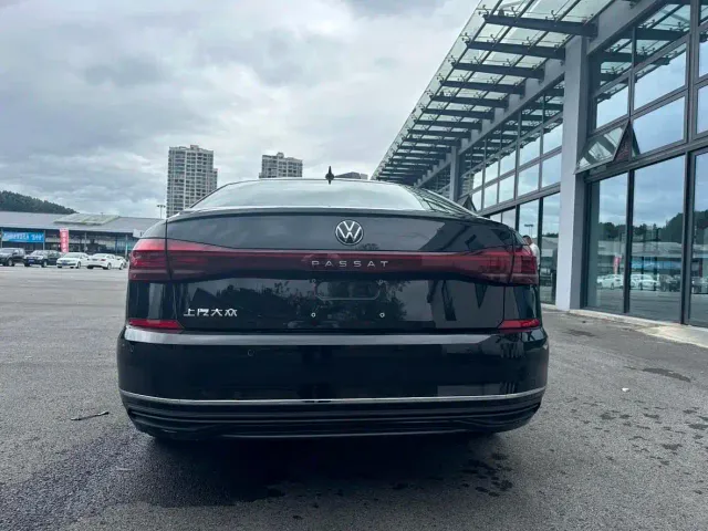 Volkswagen Passat — Фото автомобиля 8
