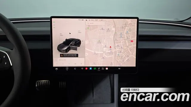 Tesla Model 3 — Фото автомобиля 11