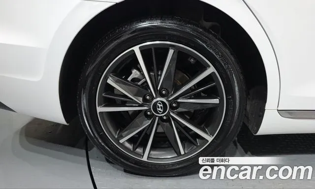Hyundai Grandeur New — Фото автомобиля 5
