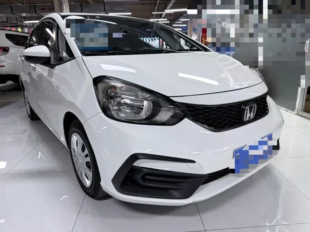 Honda Fit — Фото автомобиля 3