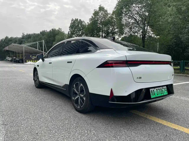 Xpeng P5 — Фото автомобиля 7