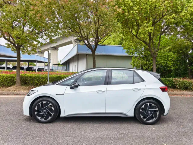 Volkswagen ID.3 — Фото автомобиля 4