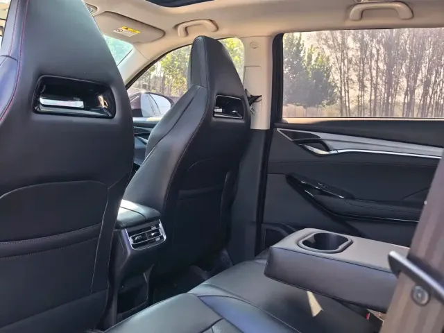 Changan CS75 Plus — Фото автомобиля 9