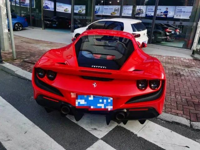 Ferrari F8 — Фото автомобиля 8