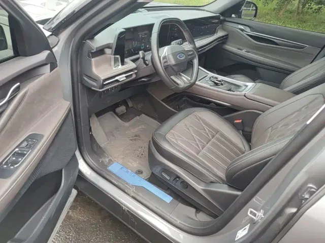 Ford Edge — Фото автомобиля 20
