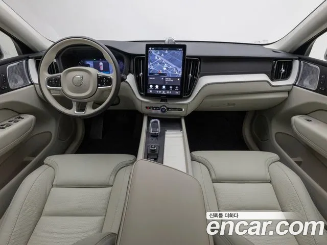 Вольво XC60 — Фото автомобиля 8