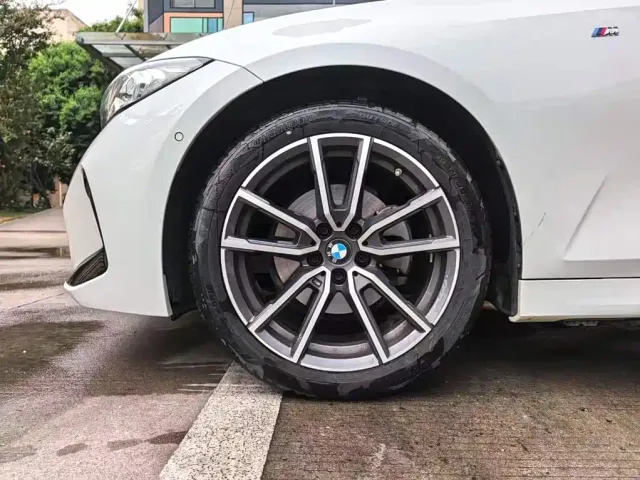 BMW 3 Series — Фото автомобиля 14
