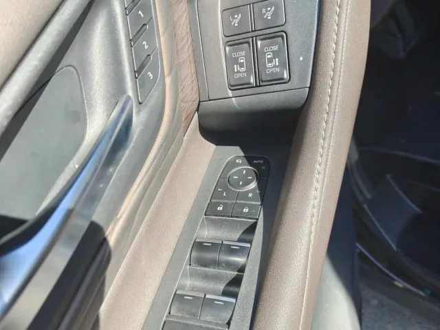 Toyota Vellfire — Фото автомобиля 16