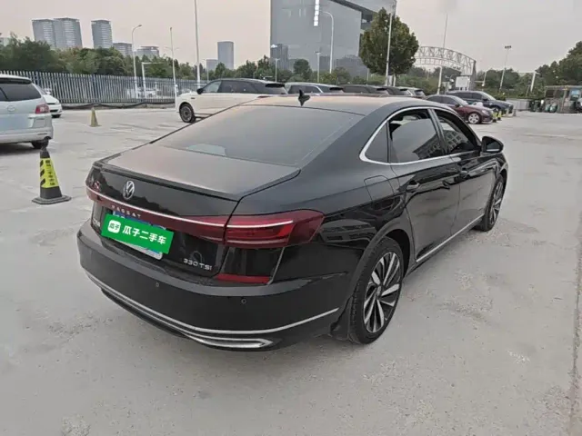 Volkswagen Passat — Фото автомобиля 6