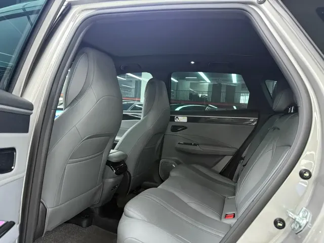 Geely Galaxy L7 — Фото автомобиля 8