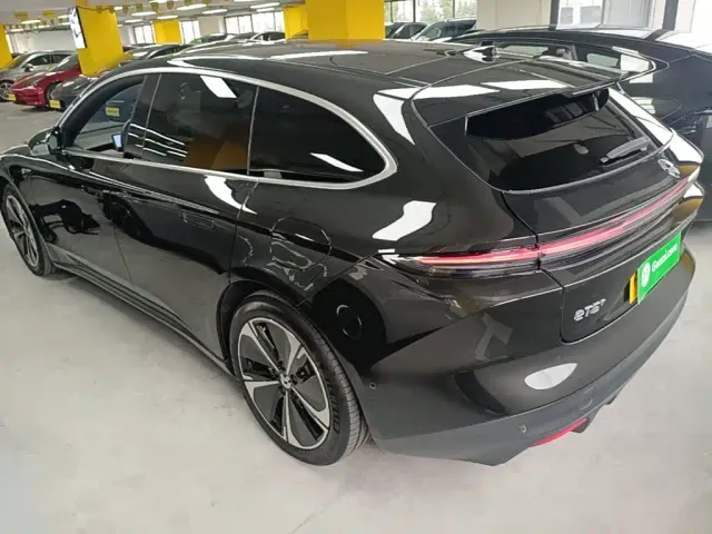 Nio ET5 Touring — Фото автомобиля 4