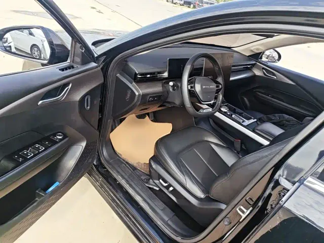 Wuling Starlight — Фото автомобиля 15