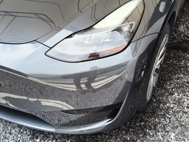 Tesla Model Y — Фото автомобиля 23