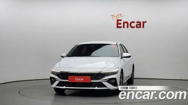 Hyundai Avante CN7 — Фото автомобиля 3