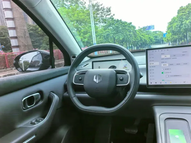 Leapmotor C10 — Фото автомобиля 7