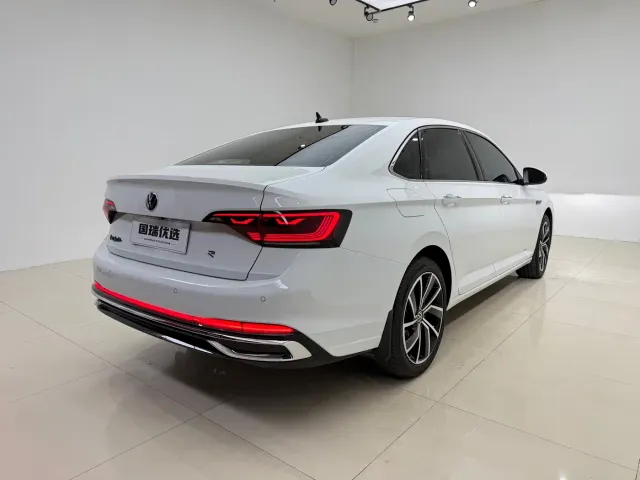 Volkswagen Sagitar — Фото автомобиля 4