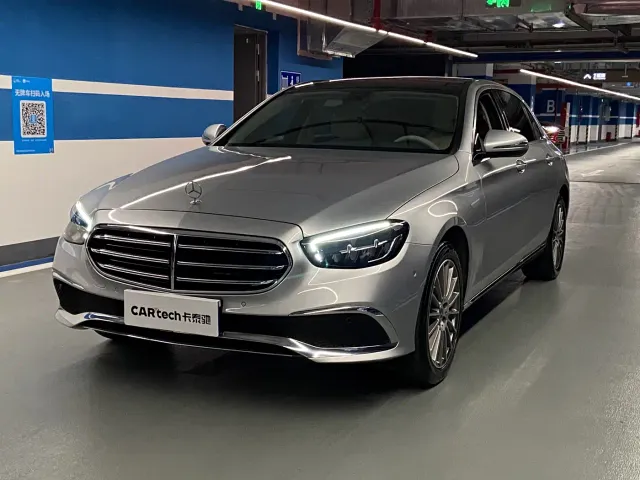 Фотография автомобиля — Mercedes-Benz E-Class