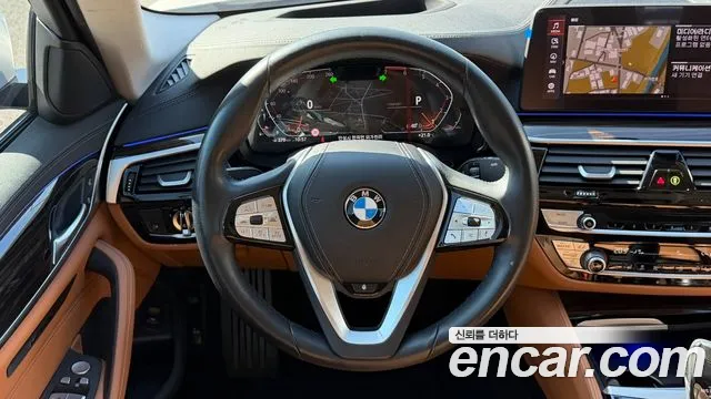 BMW 5 Series G30 — Фото автомобиля 14