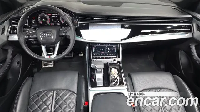 Audi Q8 55 TFSI quattro Premium — Фото автомобиля 7