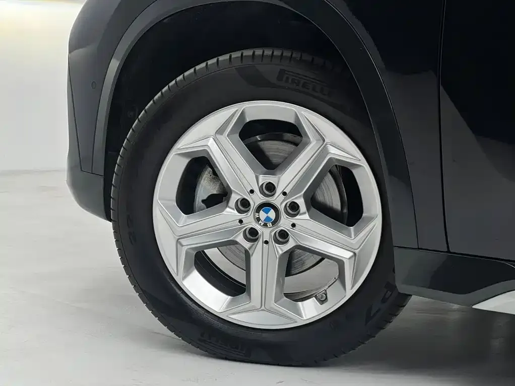 BMW BMW X1 2023 sDrive20Li X Design Package — Фото автомобиля 10
