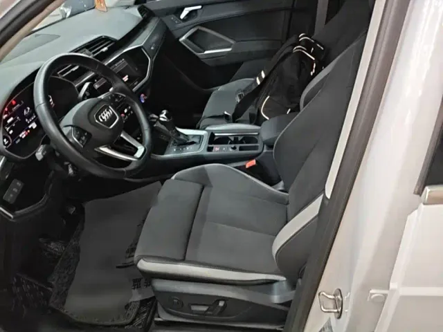 Audi Q3 — Фото автомобиля 14
