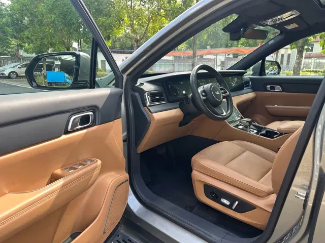 Li Auto ONE — Фото автомобиля 4