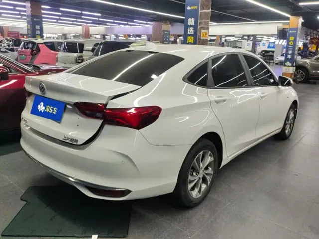Buick Verano — Фото автомобиля 3