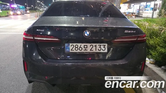 BMW 5 Series G60 — Фото автомобиля 4
