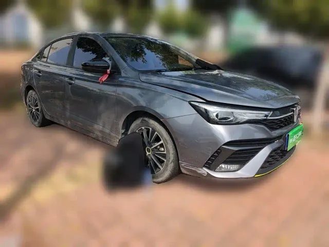 Roewe i5 — Фото автомобиля 3