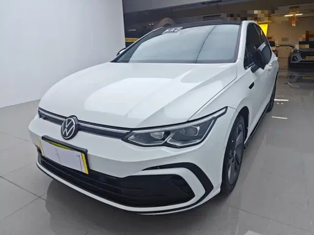 Фотография автомобиля — Volkswagen Golf