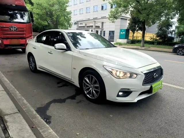 Infiniti Q50L — Фото автомобиля 3