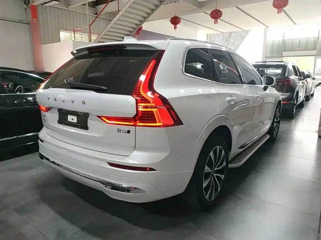 Volvo XC60 — Фото автомобиля 6