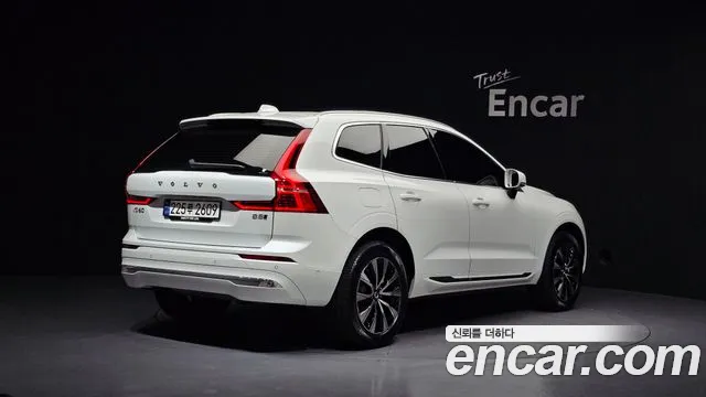 Вольво XC60 — Фото автомобиля 2