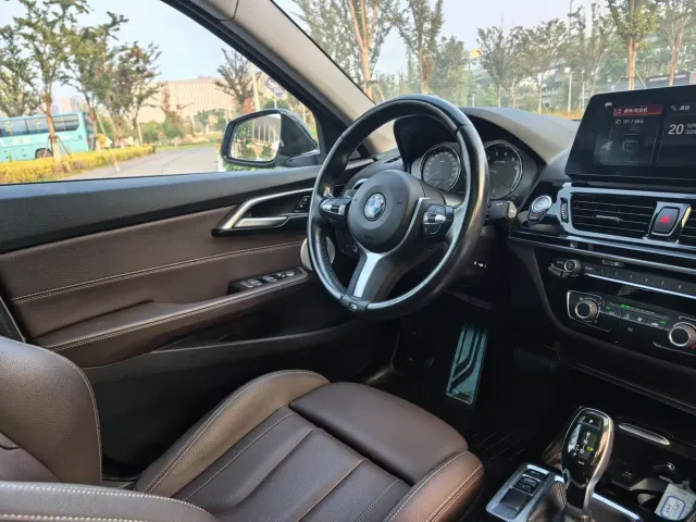 BMW 1 Series — Фото автомобиля 11