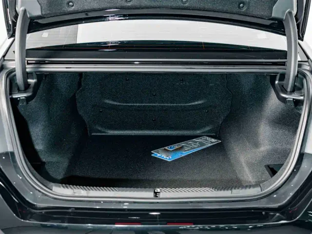 BMW 5 Series — Фото автомобиля 24