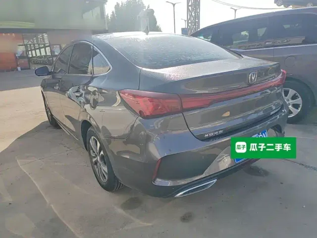 Changan Eado — Фото автомобиля 4