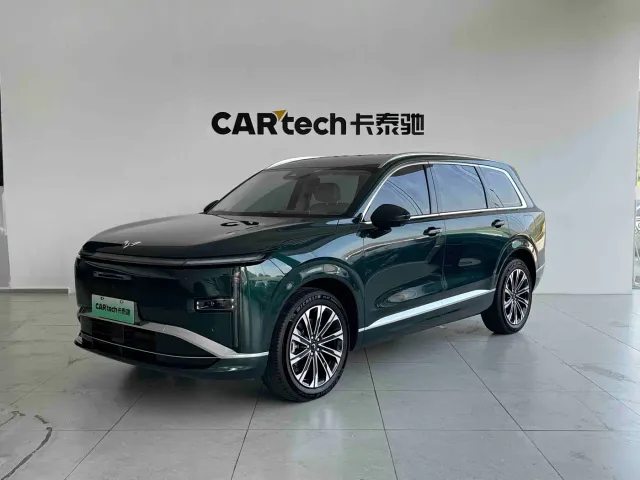 Фотография автомобиля — Wuling Starlight L