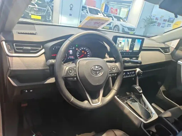 Toyota Wildlander — Фото автомобиля 9