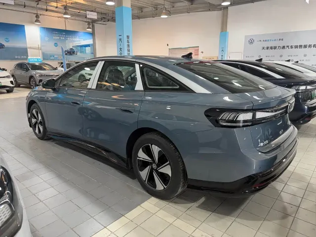 Volkswagen ID.7 Vizzion — Фото автомобиля 8