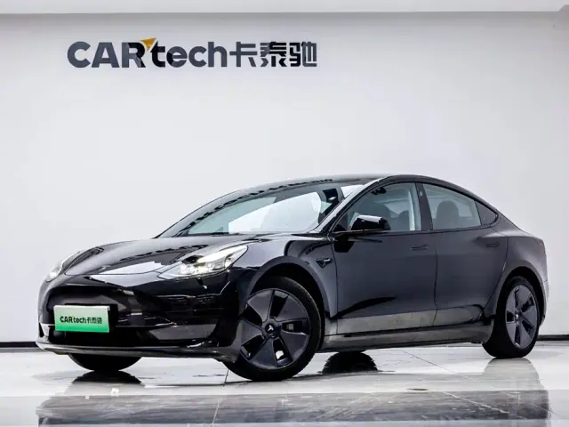 Фотография автомобиля — Tesla Model 3