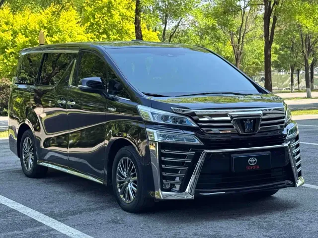 Toyota Vellfire — Фото автомобиля 2