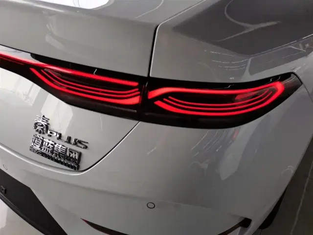 BYD Qin PLUS — Фото автомобиля 7