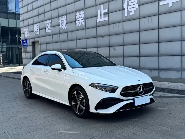 Mercedes-Benz A-Class — Фото автомобиля 3