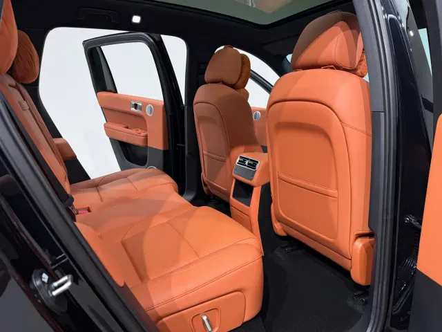 Li Auto L6 — Фото автомобиля 11