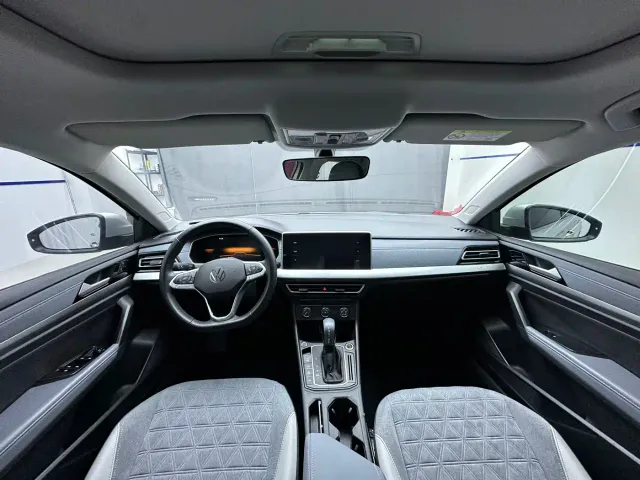 Volkswagen Lavida — Фото автомобиля 11