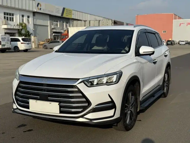 Фотография автомобиля — BYD Song Pro