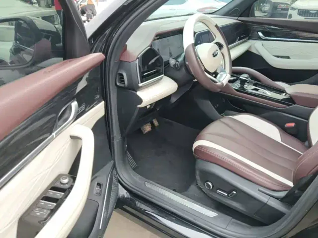 Geely Xingyue L — Фото автомобиля 15