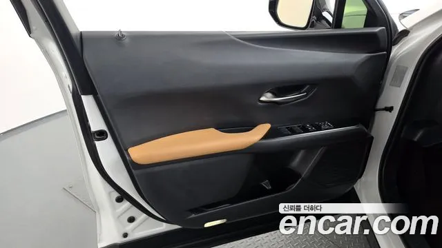 Lexus UX UX250h — Фото автомобиля 13