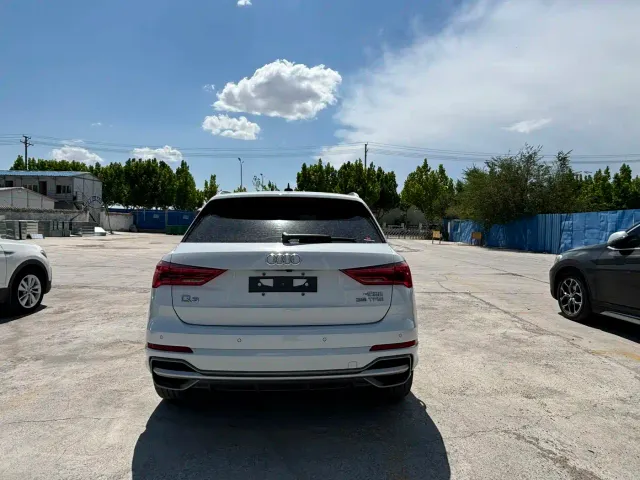 Audi Q3 — Фото автомобиля 4